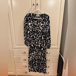 Zara Black and Cream Long Sleeve Dress